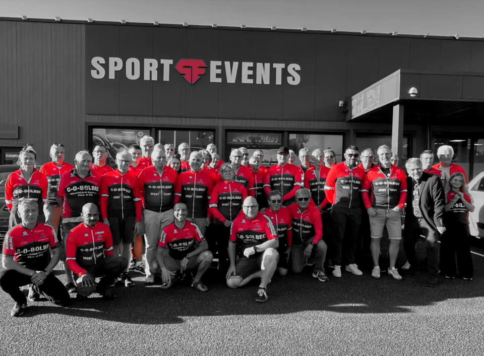Le C-O Bolbec réuni devant SPORT EVENTS