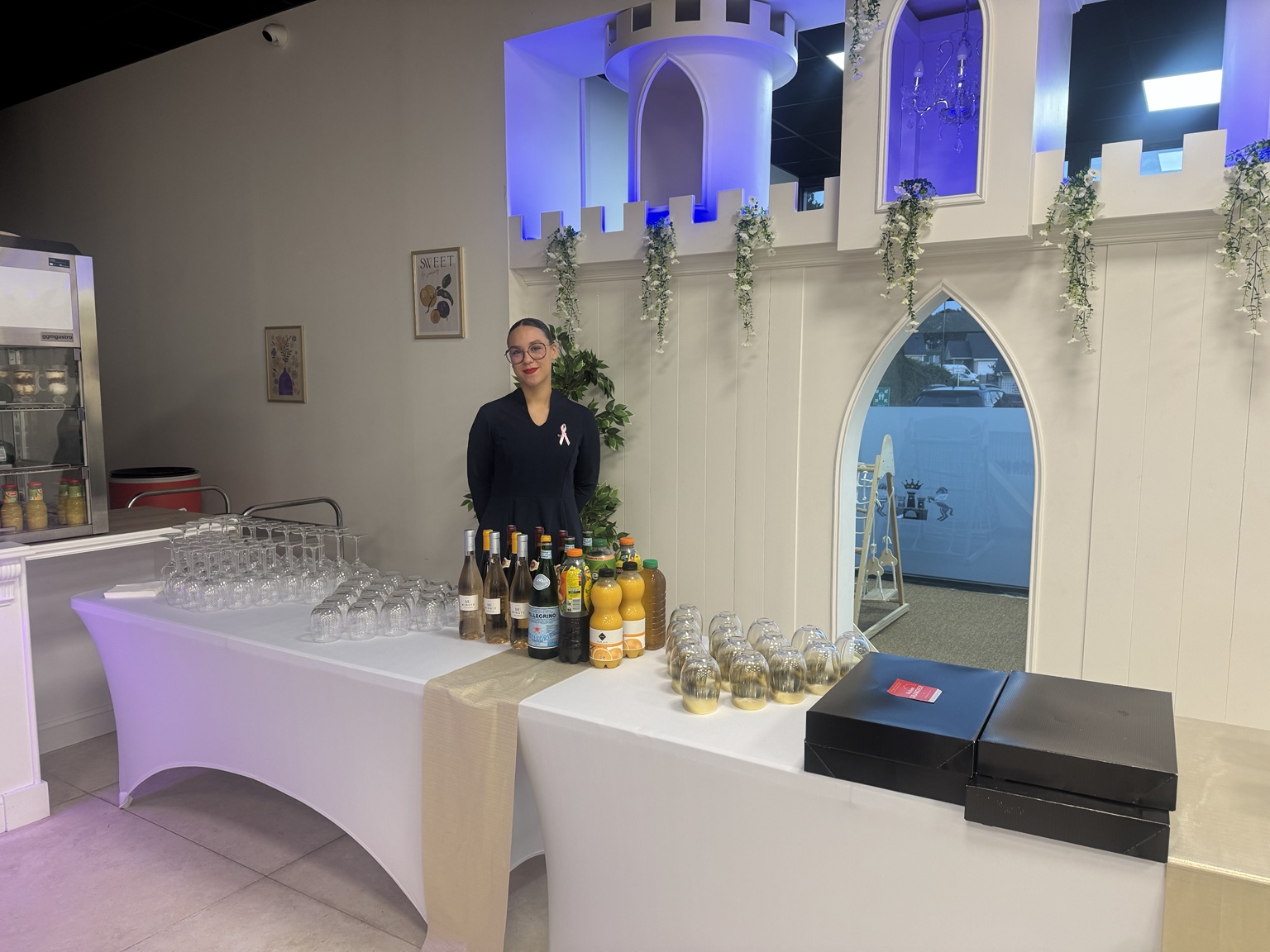 L’accueil et le buffet de boissons préparés dans l’espace Maison Sissi